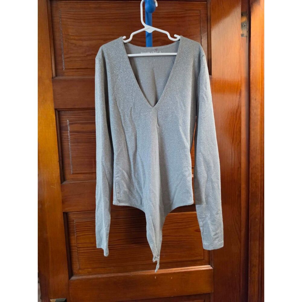 Abercrombie & Fitch Women’s Small Silver Sparkle Metallic V-Neck Bodysuit